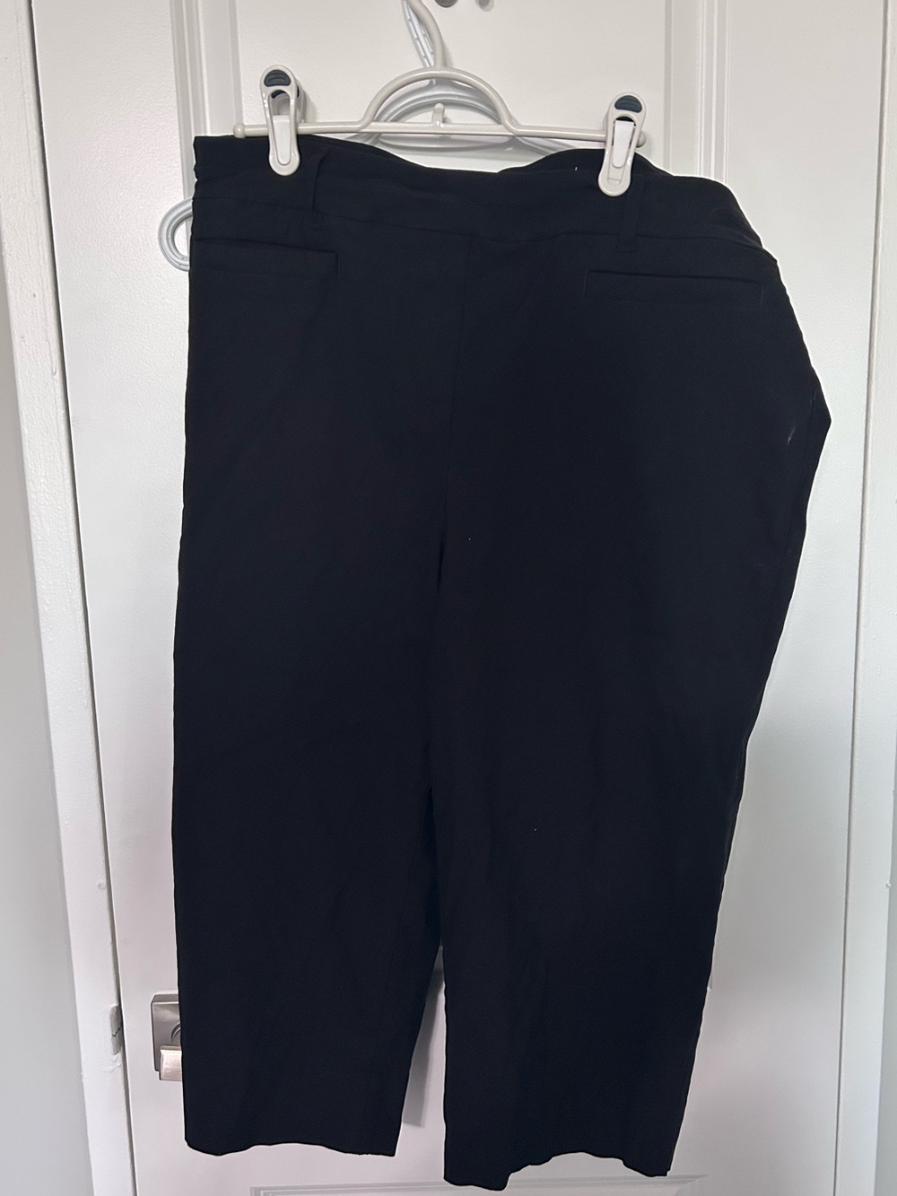 Women’s Black Dress Capris - Savvy fit